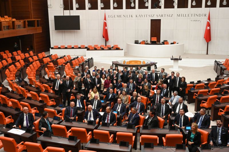 Yargıtay'dan Anayasa Mahkemesi açıklaması, CHP'den Adalet Nöbeti